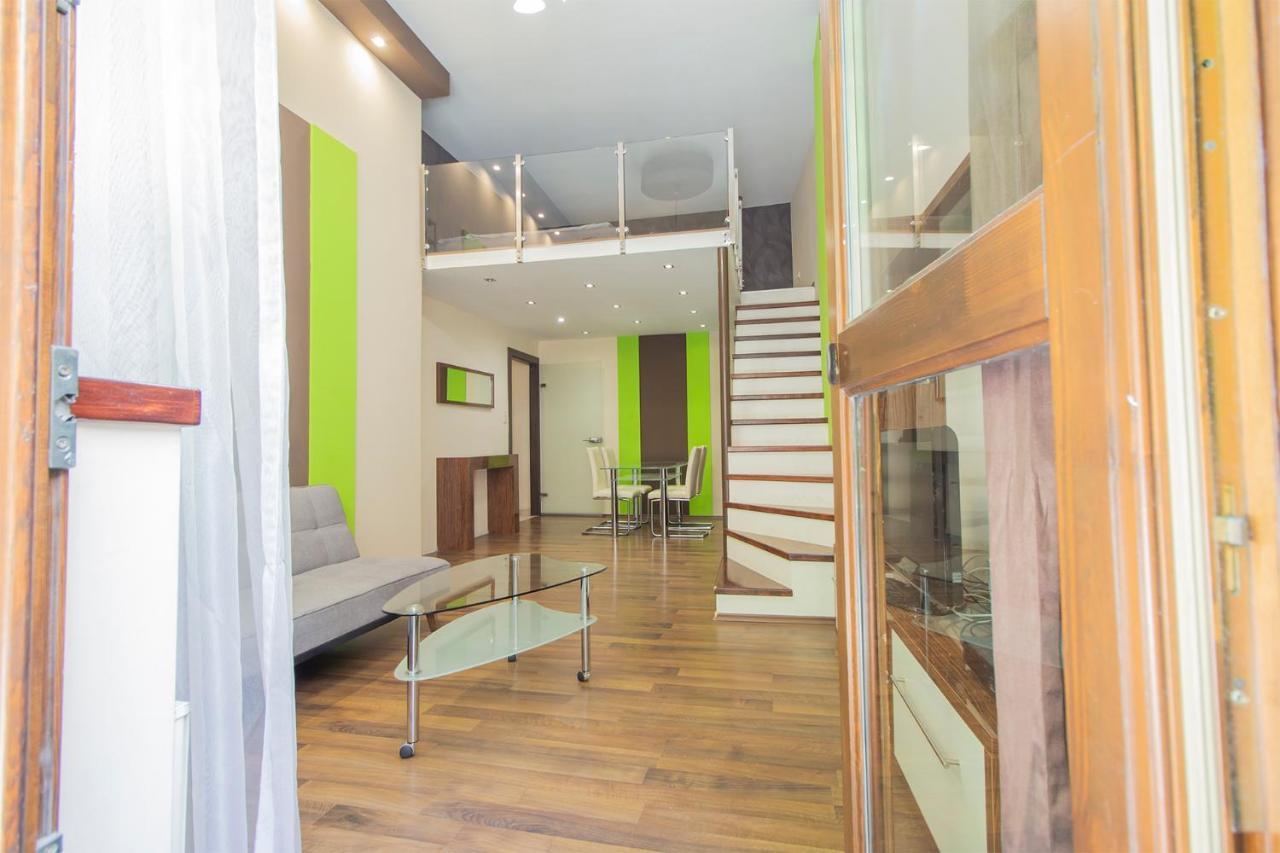 Sunny House By The Riverside บูดาเปสต์ ภายนอก รูปภาพ